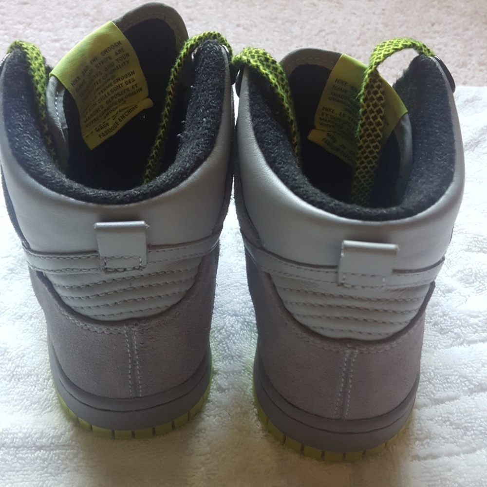 Shoes - Picture 4 of 7